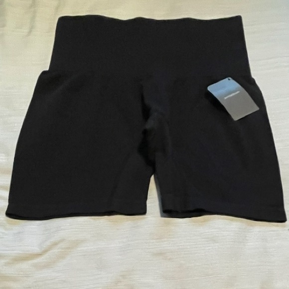 NWT Yummie by Heather Thomson short Shapewear Size M/L-M/G, Never Worn, - Picture 3 of 12